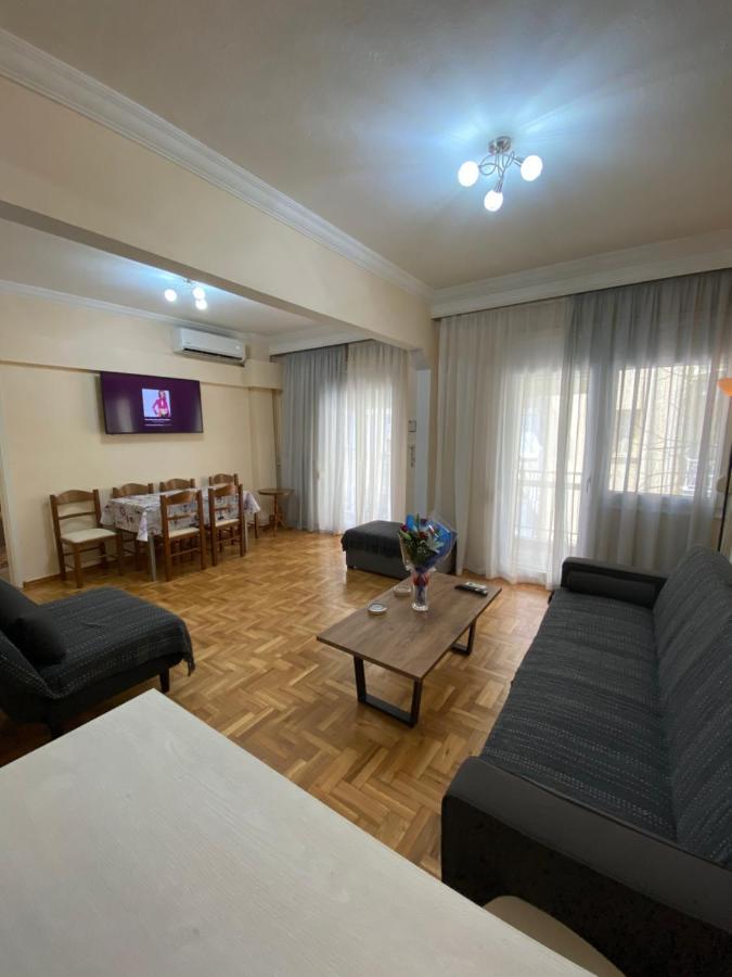 Beautiful Apartment In The Center Of Tesalonika Bagian luar foto